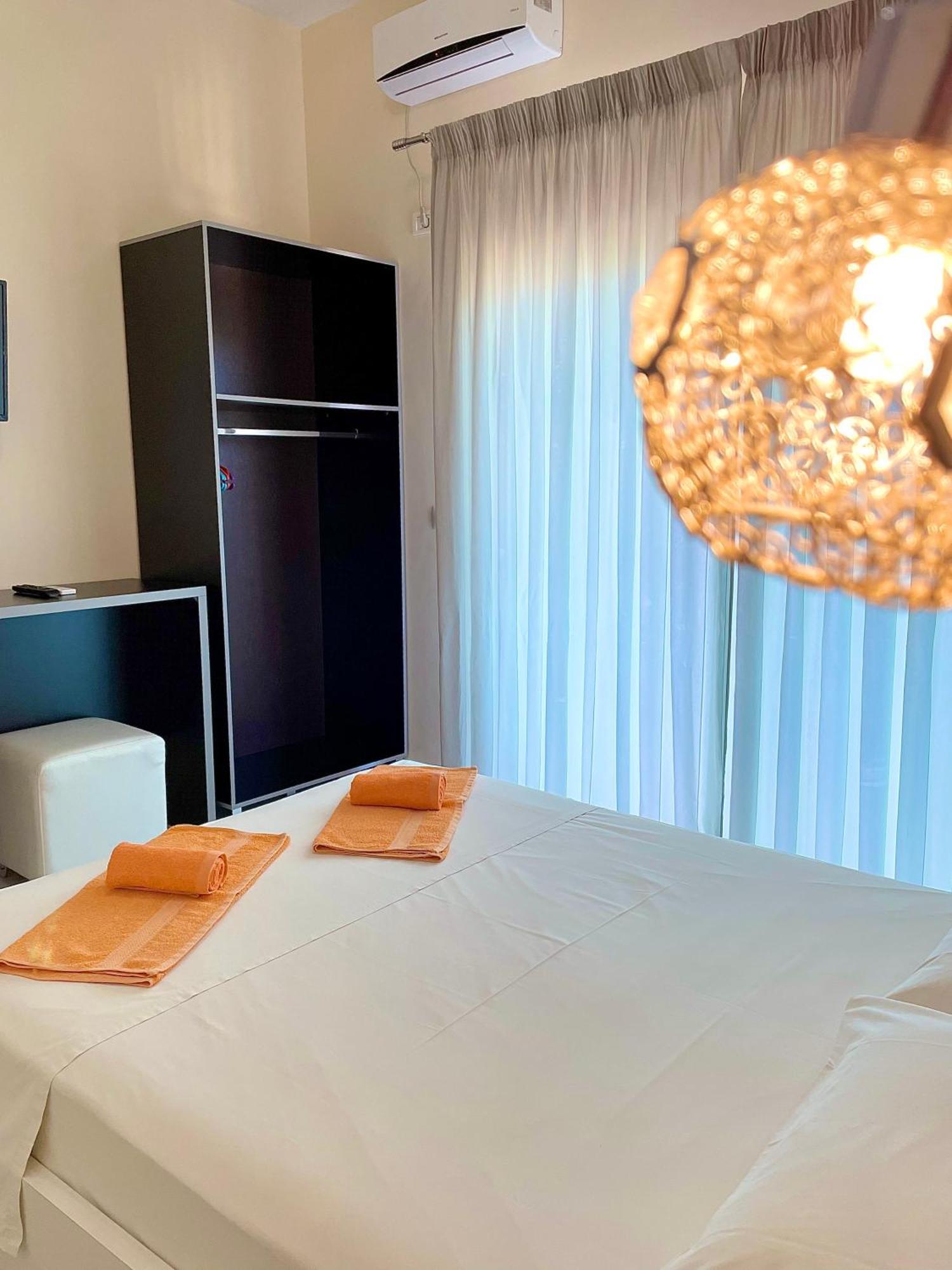 Marku Palace Ksamil Kültér fotó