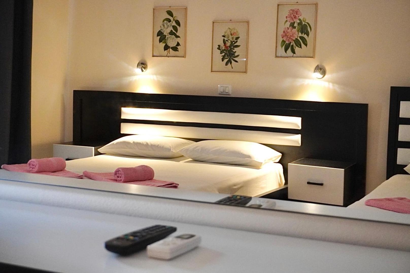 Marku Palace Ksamil Kültér fotó